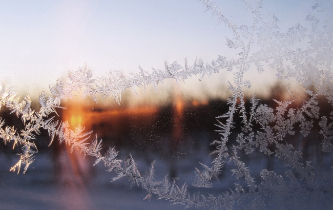 Зима повертається: синоптики розповіли, де чекати люті морози